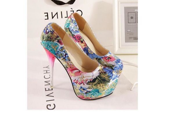 Pumps Flowers Chanel Gucci Lançamento